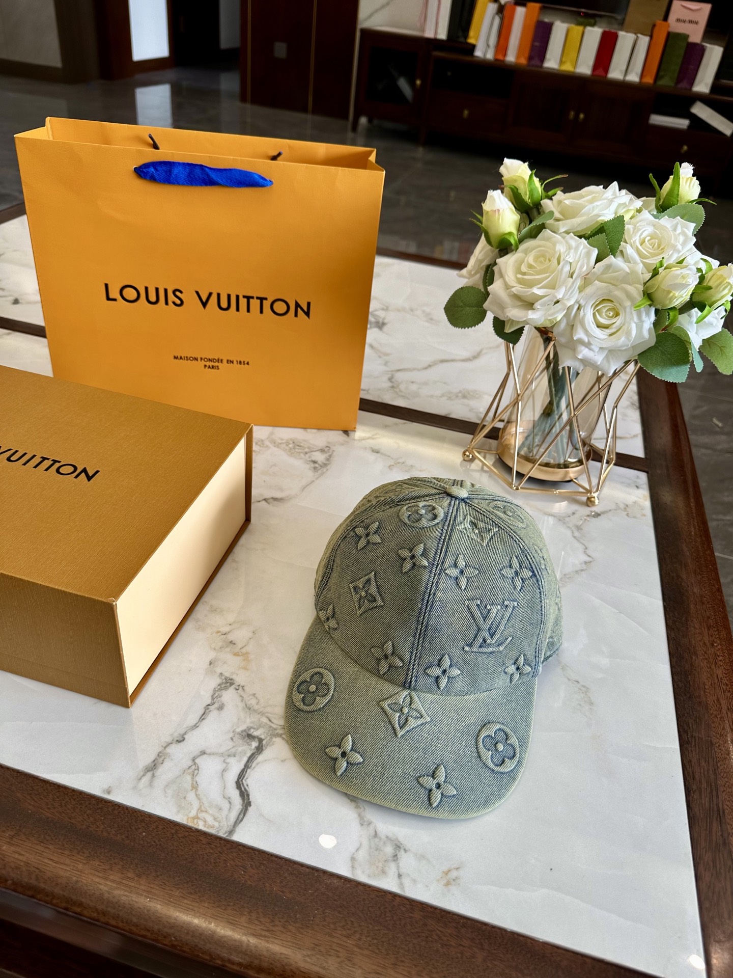 LV hat model 62